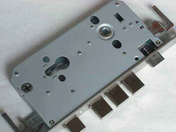 桦川24小时上门开锁公司