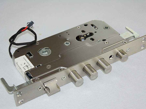 桦川24小时上门开锁公司